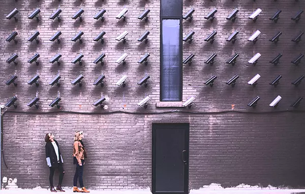 Überwachung. Foto: Matthew-Henry_unsplash, Lizenz CC0